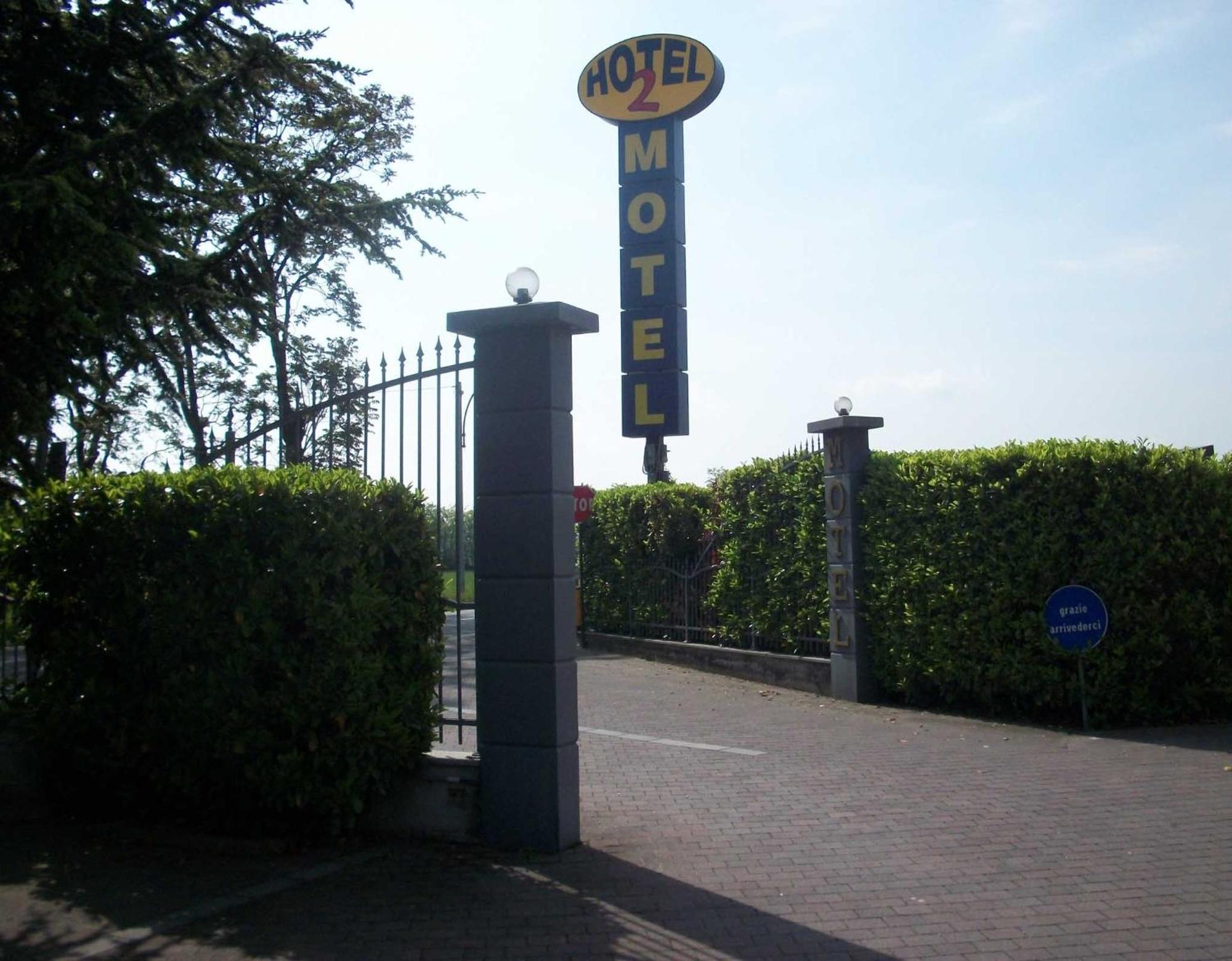 Hotel Motel 2 Tortona Exterior foto